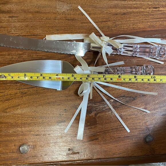 Set of Wedding Cake Knife and Server / Acrylic and Stainless Steel EUC - Picture 11 of 15